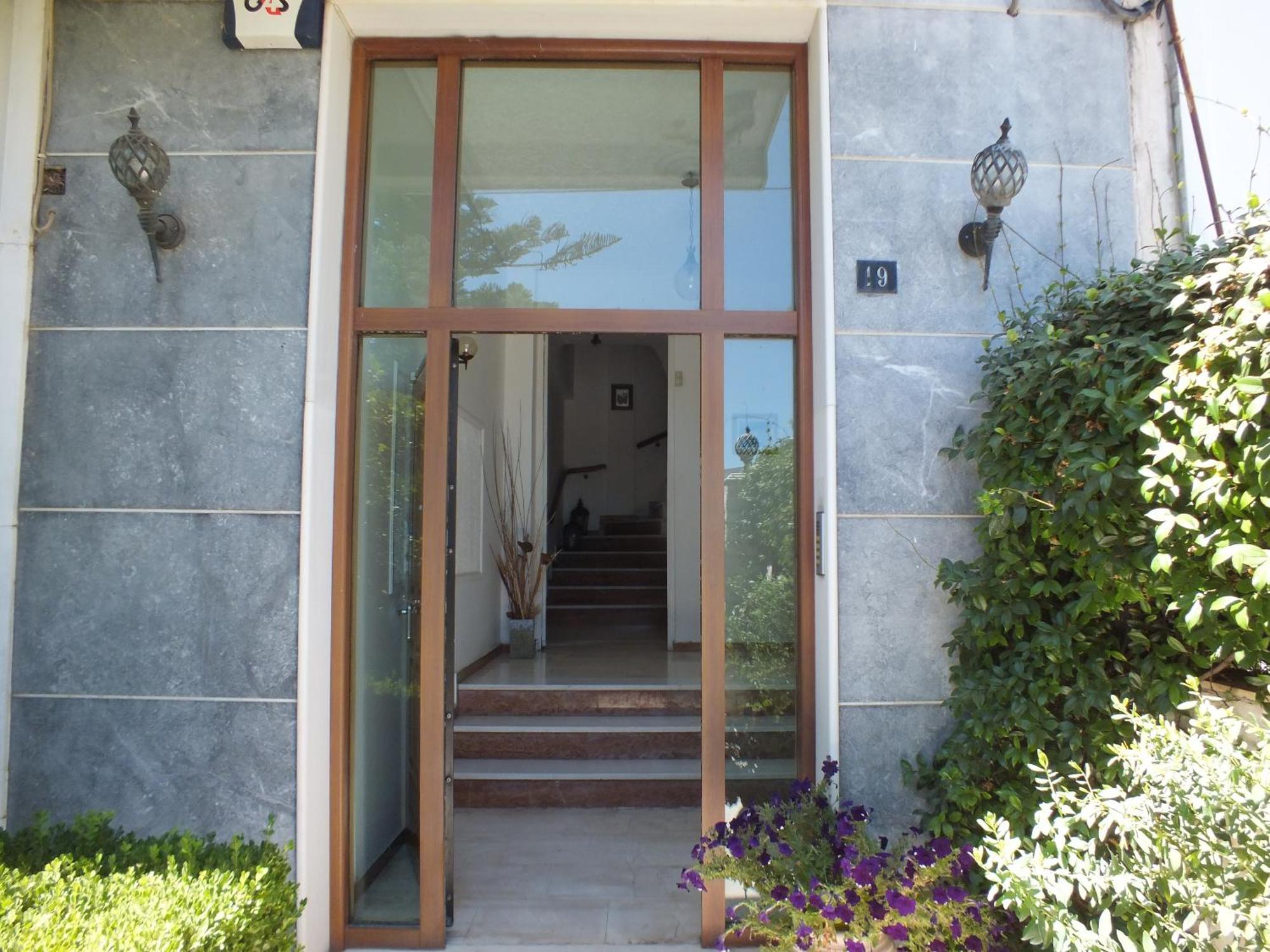Maria's Next To Alimos Metro Station Apartment *
